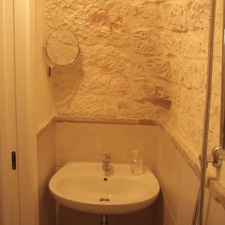 Trulli Curri * Selva Di Fasano