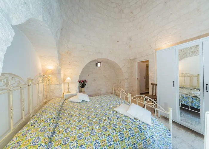 Trulli Curri * Selva Di Fasano